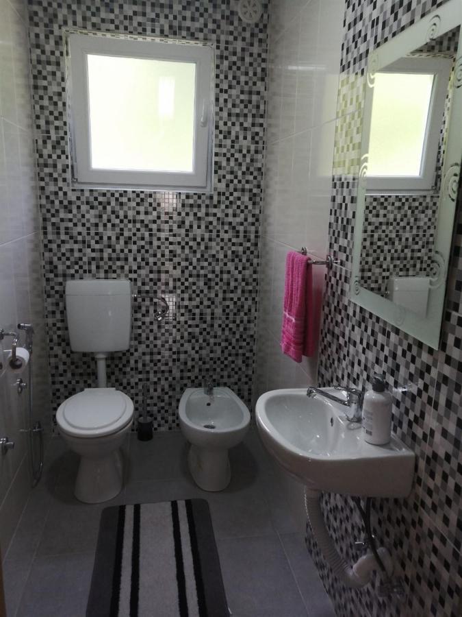 Vacation House Studenac Bihac Exterior photo