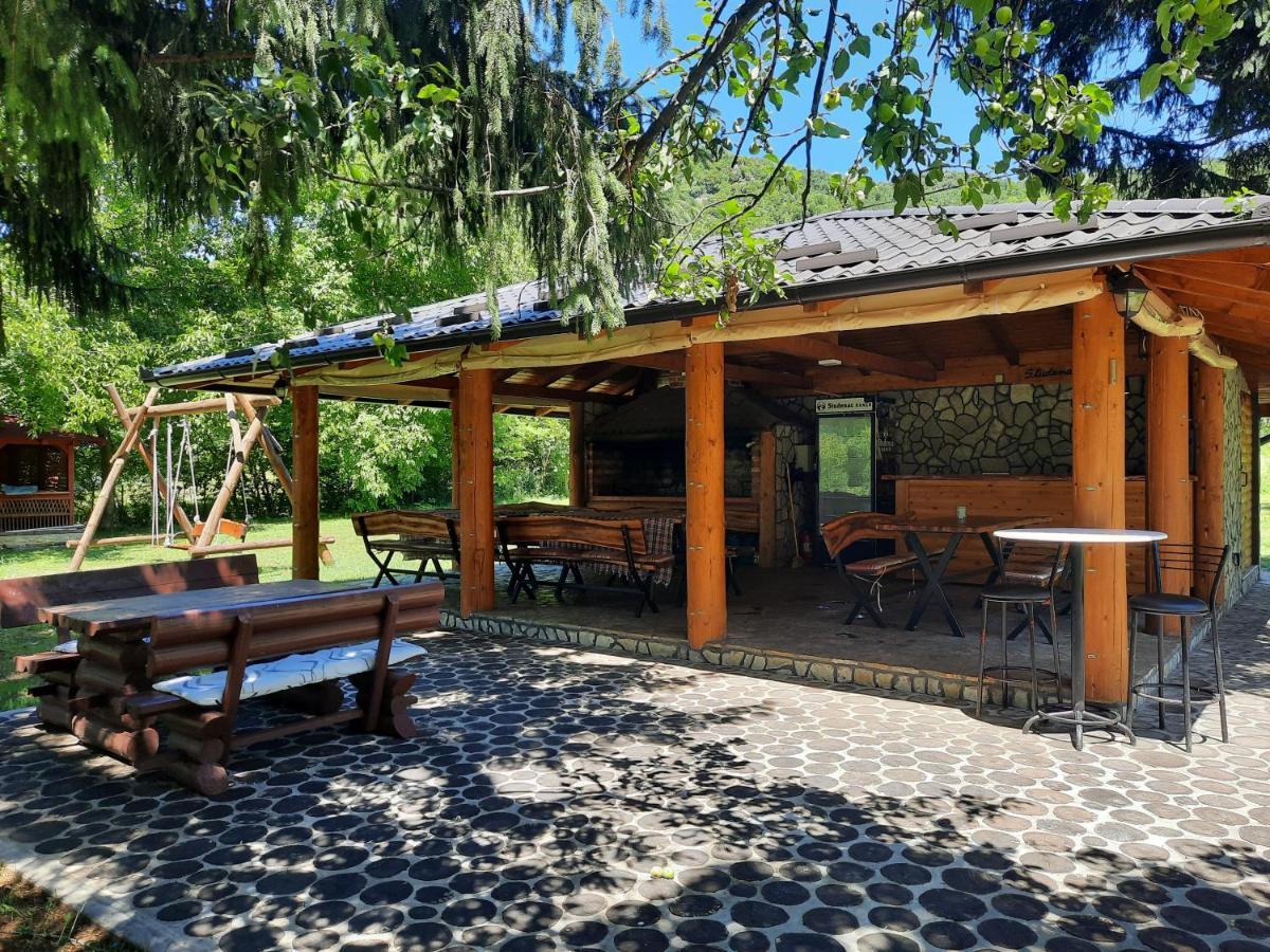 Vacation House Studenac Bihac Exterior photo